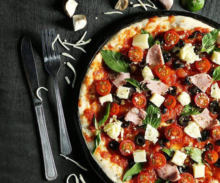 pizza-kaese-tomaten Pizza Pizza Hut Kochen Küche Pizza Dominos